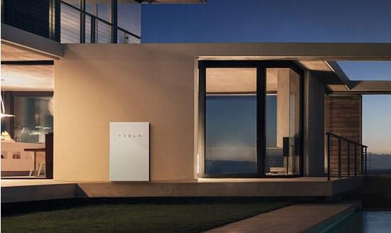 英媒：特斯拉推出可与任何房顶匹配的太阳能电池板 