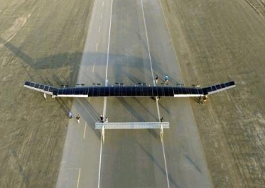 中国首款大型太阳能无人机完成20000米高空圆满完成飞行任务