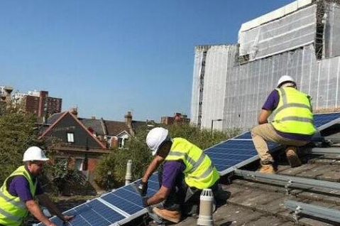 英国政府将帮助低收入家庭免费建屋顶光伏电站