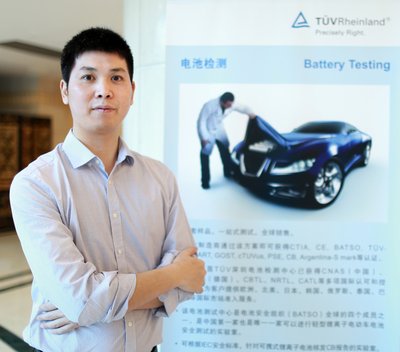 李卫春围绕储能商业化实践,就“PV+ESS”服务模式进行了主题演讲