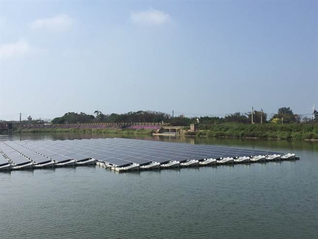 台湾水利署加速推动湖库水域型太阳能电站建设