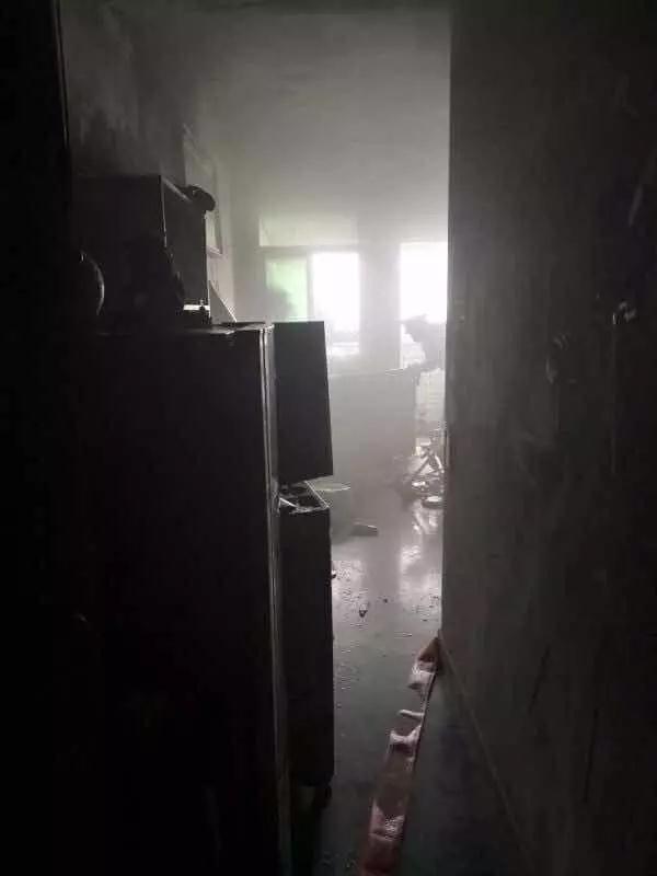 突发:深圳某住户违规组装光伏发电系统,引发火灾...