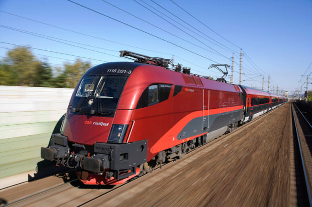 奥地利欲将太阳能发电与铁路结合 用新型逆变器将电力直输铁路
